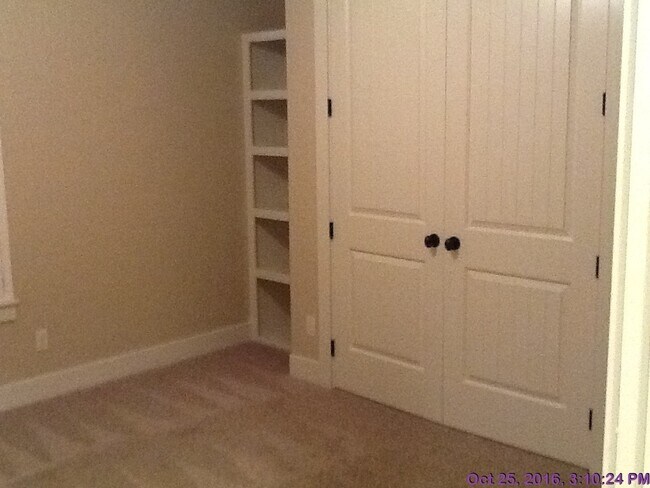 Building Photo - Beautiful home located it Madelyn estates in Meridian