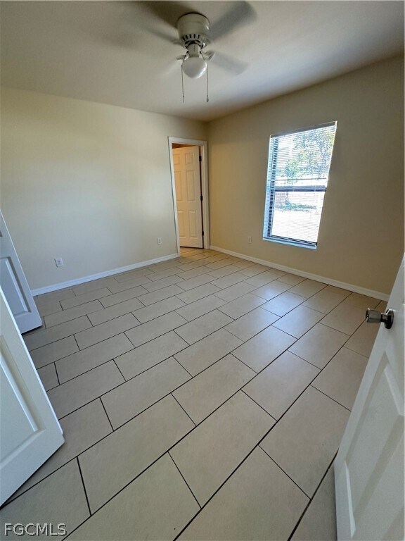 Building Photo - 4521 SW 9th Ave