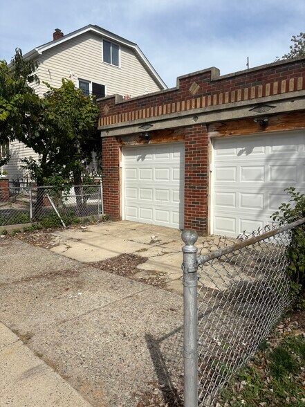 Building Photo - 96 Willis Ave