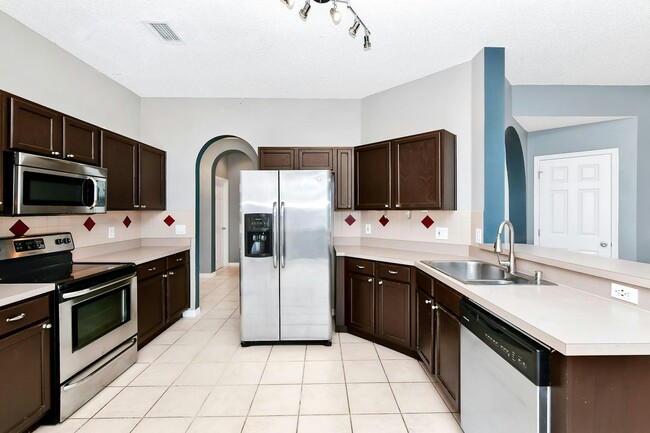 Building Photo - 3449 Foxcroft Cir