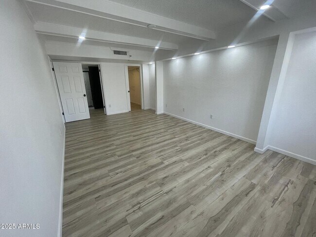 Building Photo - 7870 E Camelback Rd