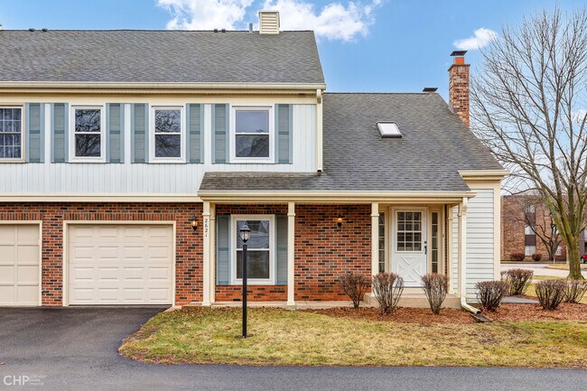 Primary Photo - 2621 College Hill Cir