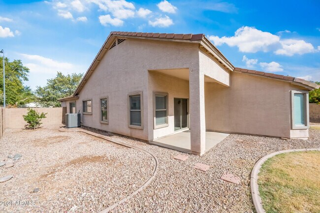 Building Photo - 1843 E Ebony Pl