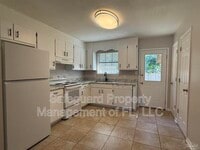 Building Photo - 4183 Ravenwood Dr