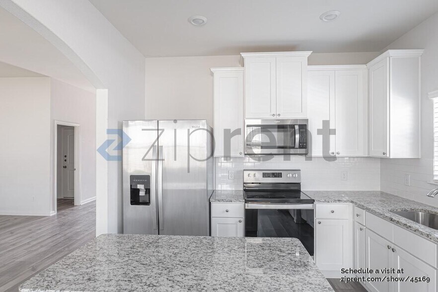Building Photo - 337 Bearman Dr