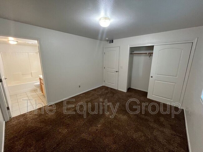 Building Photo - 2824 N Zachary St