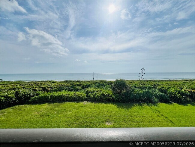 Building Photo - 4250 N Hwy A1A
