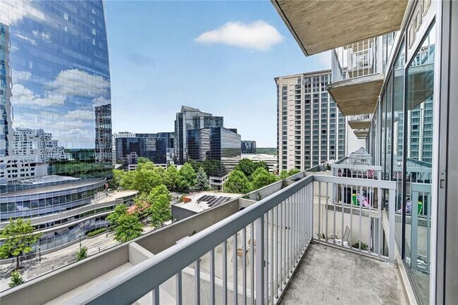 Building Photo - 3324 Peachtree Rd NE