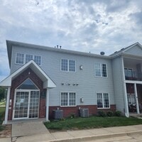 Building Photo - 1335 SE Florence Dr