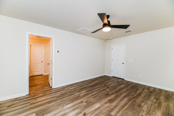 Building Photo - 266 Parkwood Vista Way