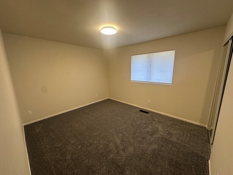 Building Photo - 19297 Mountain Meadow N