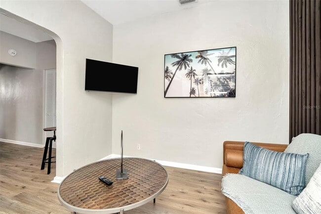 Building Photo - 2121 Dr M.L.K. Jr St N