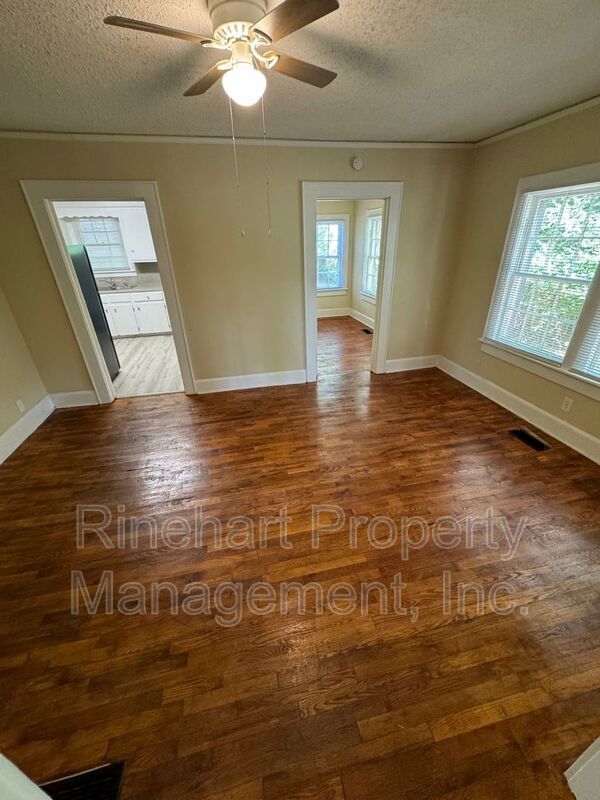 Building Photo - 449 Jackson St