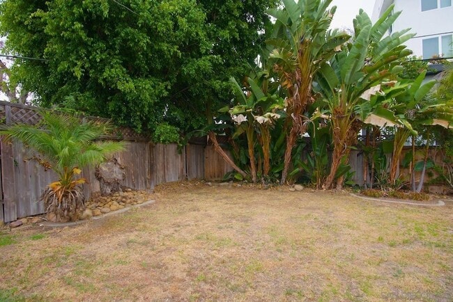 Building Photo - 6124 Mary Ln Dr