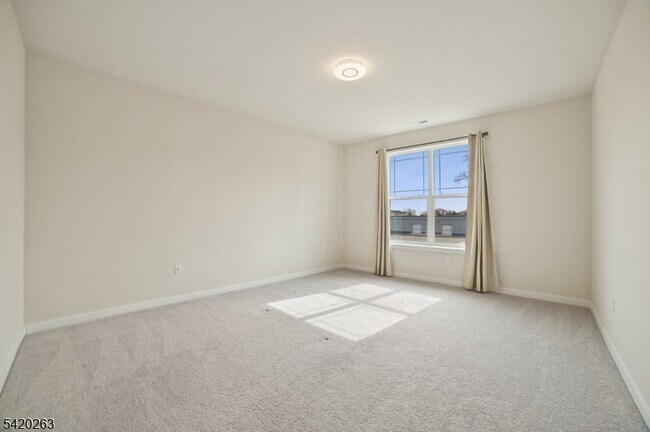 Building Photo - 25 Stone Ct