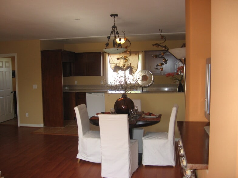 Building Photo - 13801 Hoyt St