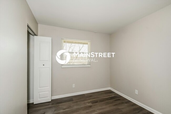 Building Photo - 11058 Perham Dr