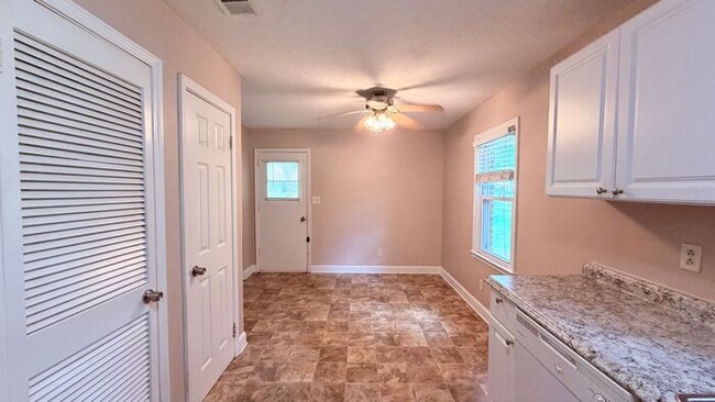 Building Photo - Lithia Springs 3 Bed-1 Bath Stepless Ranch, Private Lot, Carport