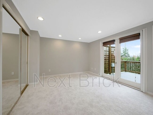 Building Photo - 1819 211th Way NE