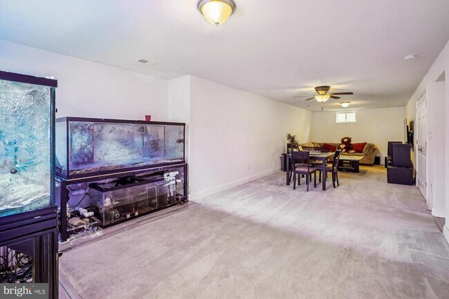 Building Photo - 8761 Ellis Mill Dr