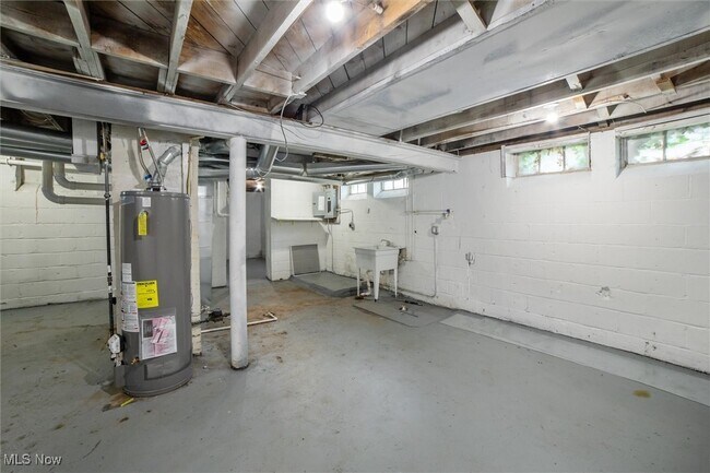 Building Photo - 13511 Thraves Rd