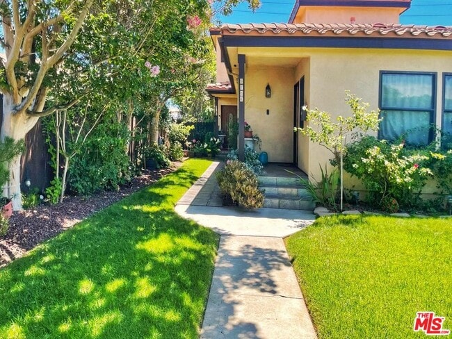 Primary Photo - 5764 W 85th Pl
