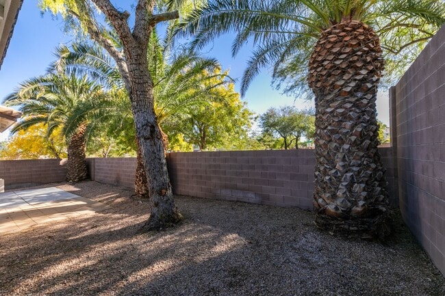 Building Photo - 2-Story Home  3 bedroom 2 bath in Summerlin