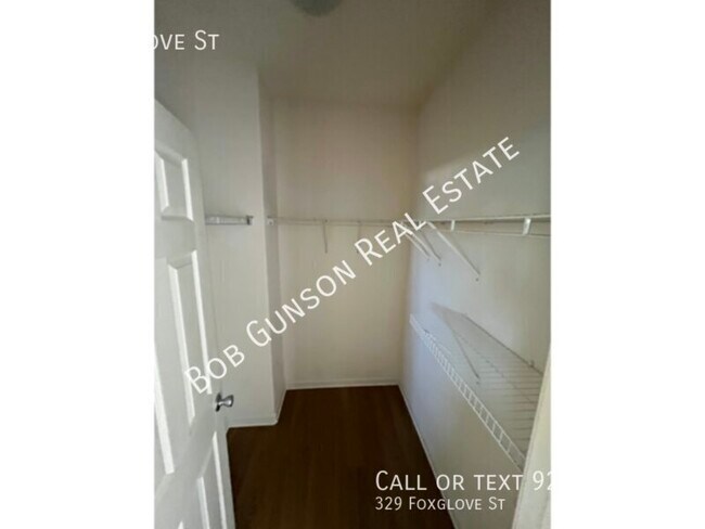 Building Photo - 329 Foxglove St