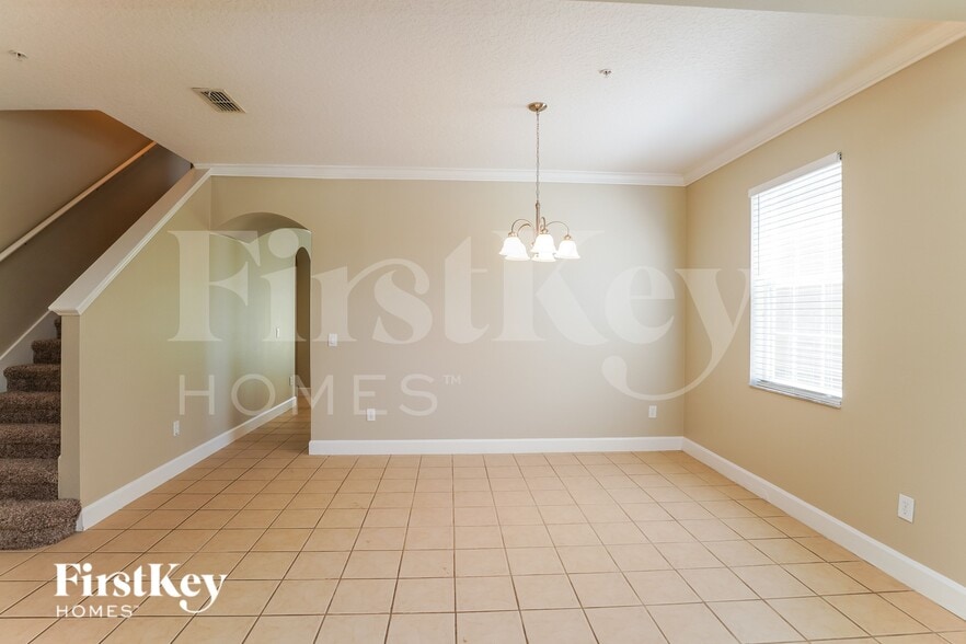 Building Photo - 9885 Moss Rose Way