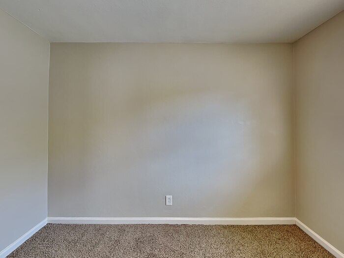 Building Photo - 3403 Rogero Rd