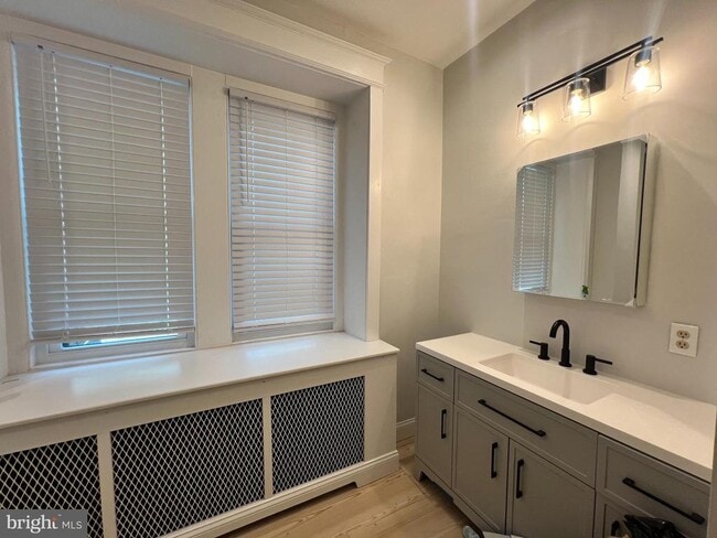 Building Photo - 7630 Cheltenham Ave