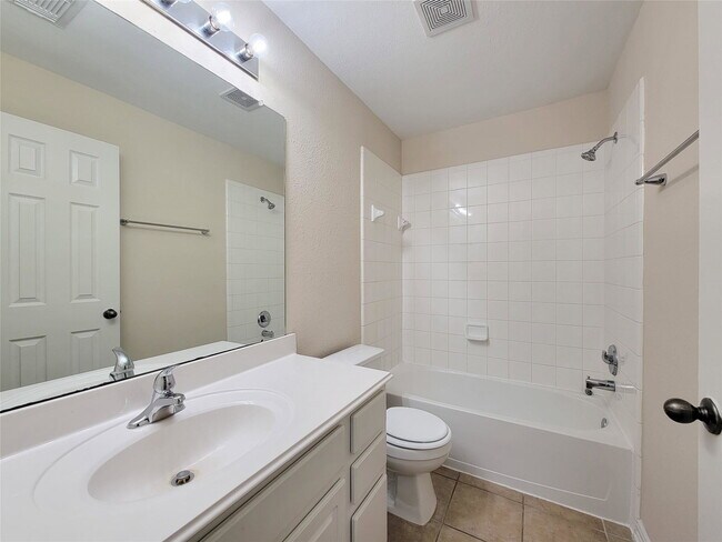 Building Photo - Haley Court, Pearland, TX 77584 - 3 BR 2.5 BA single-family home