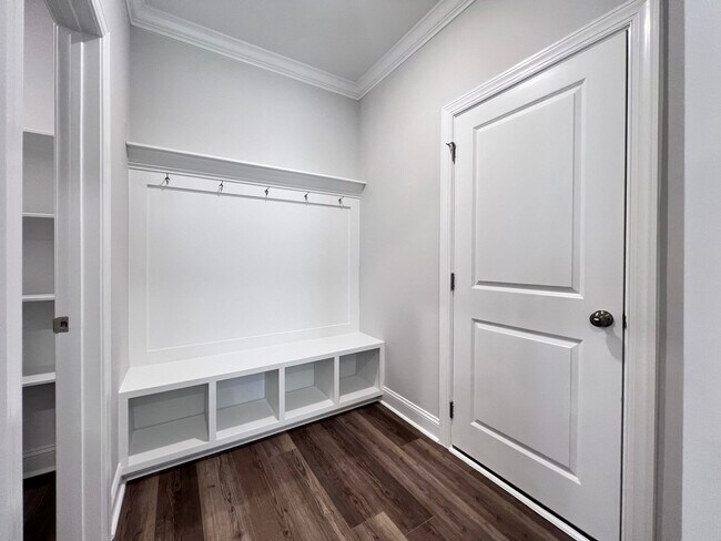 Building Photo - 360 Canyon Gap Wy