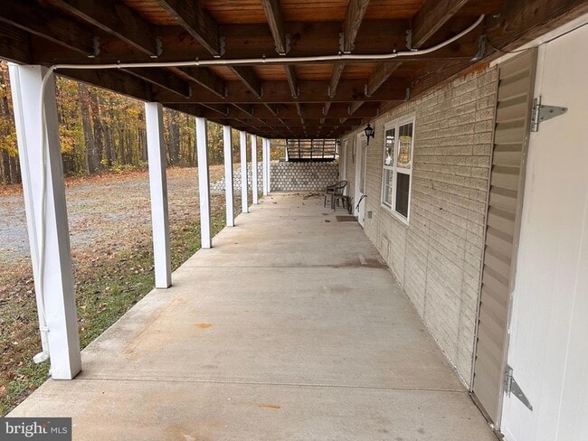 Building Photo - 2289 Potomac Rd