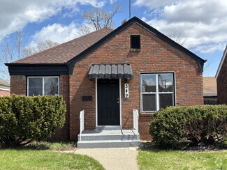 Building Photo - Spacious home in Gary!