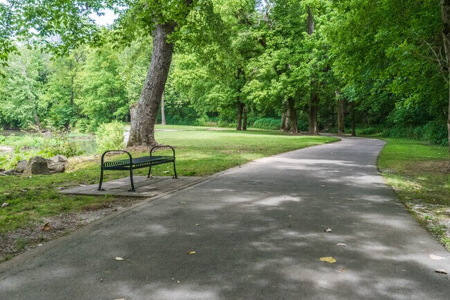 Building Photo - 305 Connell St