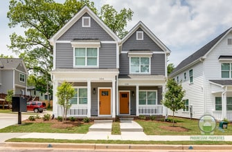 Building Photo - 10 Howard St