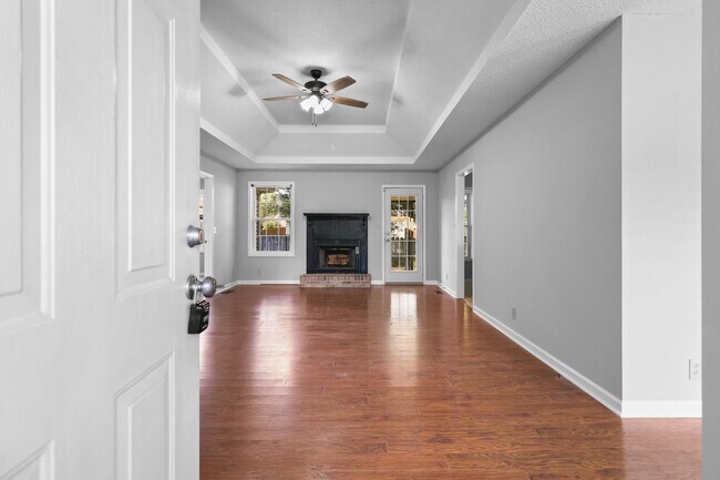 Building Photo - 609 Corinth Ct