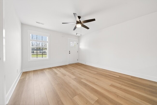 Building Photo - 101 Gibson St