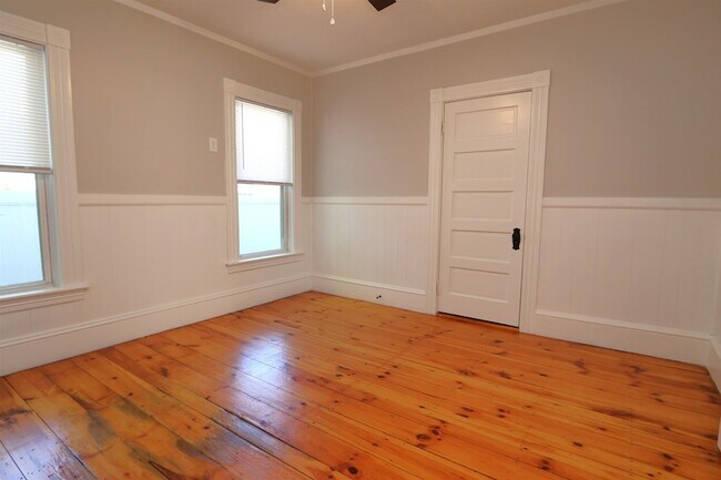 Building Photo - 781 Beech St