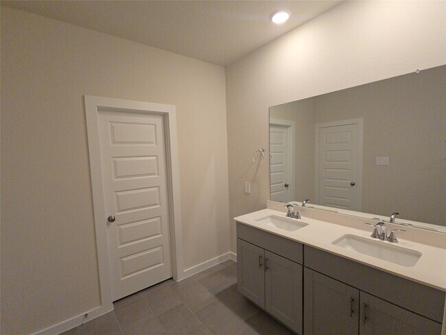 Building Photo - 4112 Good Vineyard Ln