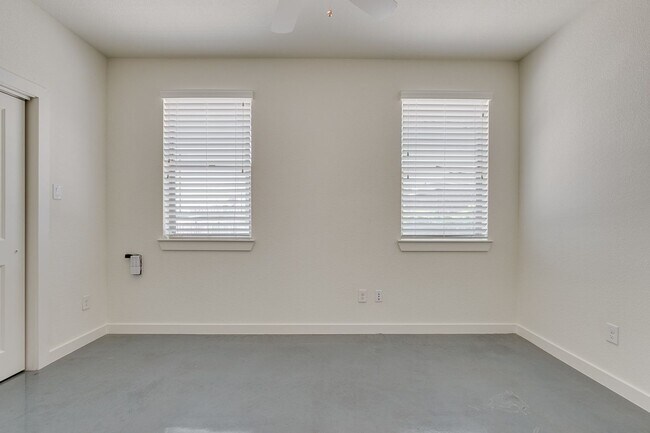 Building Photo - 3119 Greene Ave