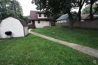 Building Photo - 4 Bedroom 2 Bath Hamline-Midway Neighborhood