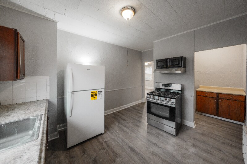 Building Photo - 11 Shepard St