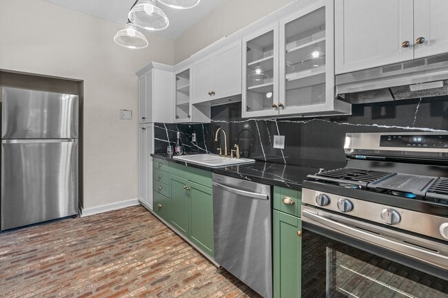 Building Photo - Condo in the heart of Ghent!