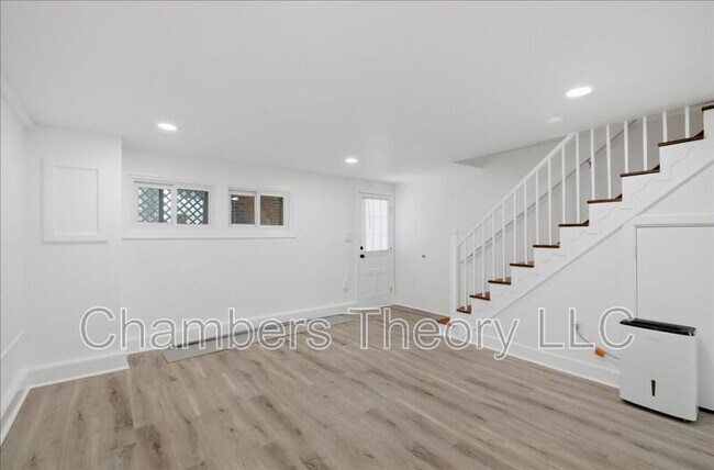 Building Photo - 2230 Observatory Pl NW