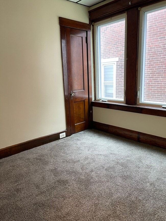 Building Photo - 341 Wanamaker Ave