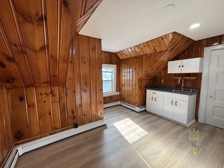 Building Photo - 21 Osborne Rd