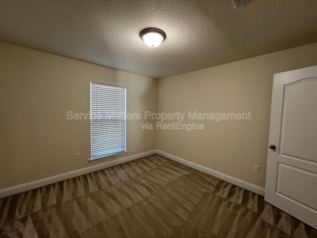 Building Photo - 7037 Season Dr