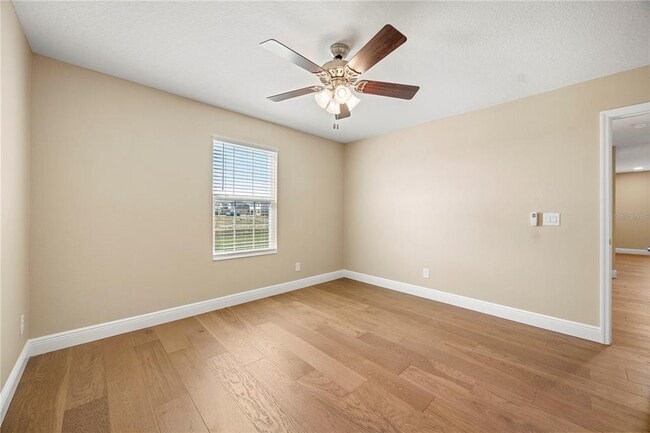 Building Photo - 2049 Heart Lk Dr